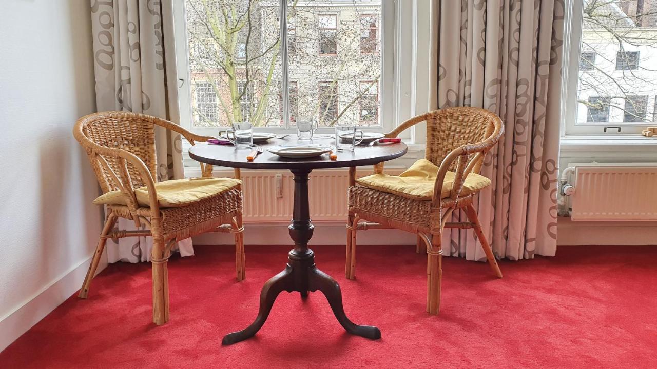Large Historical Apartment & Canal Terrace ユトレヒト エクステリア 写真