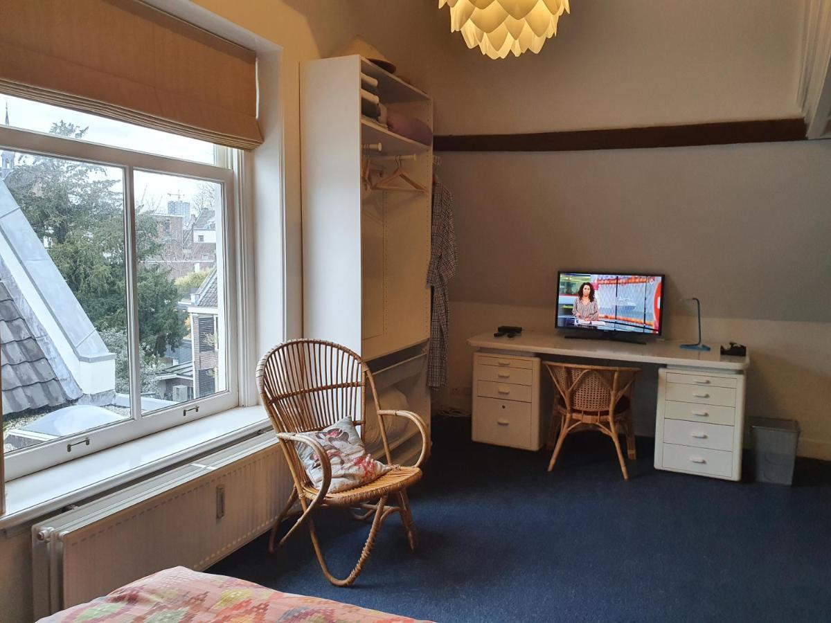 Large Historical Apartment & Canal Terrace ユトレヒト エクステリア 写真