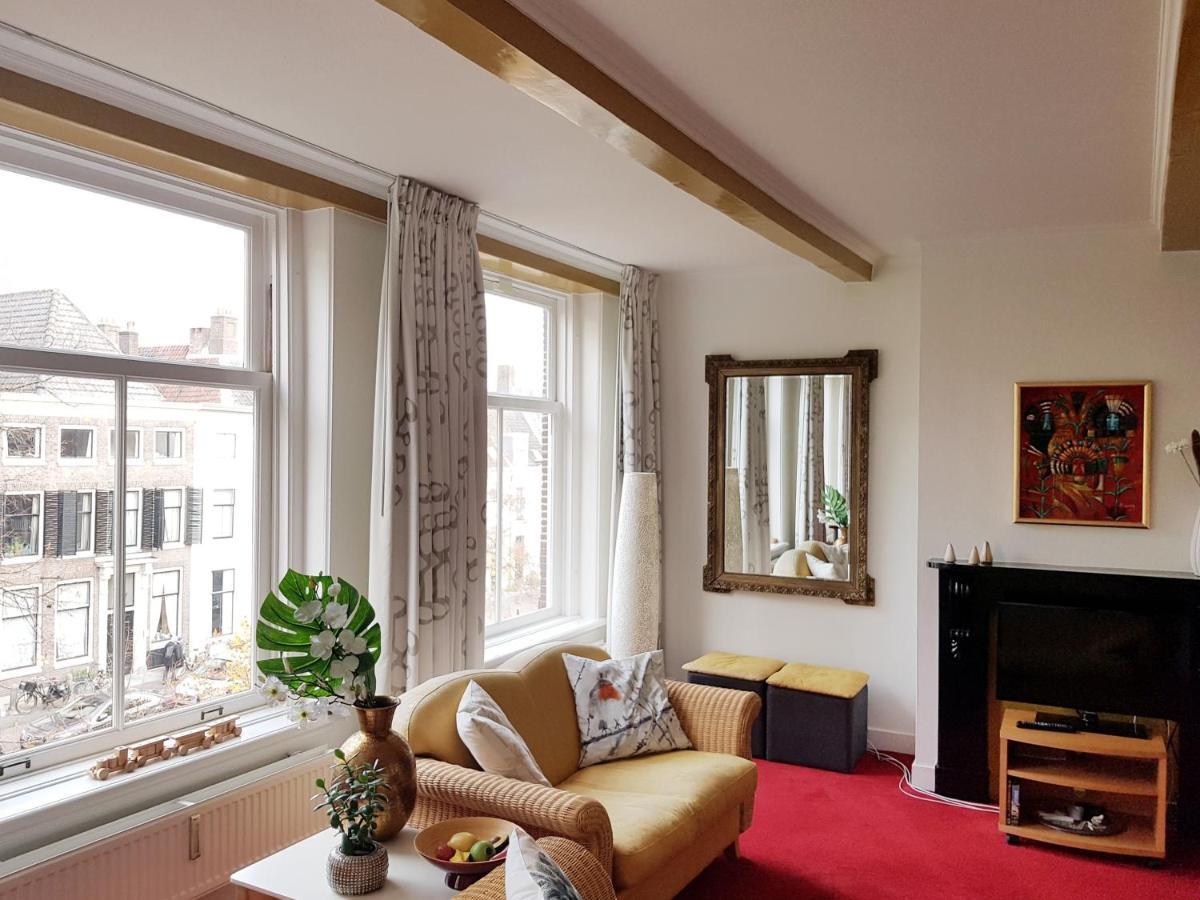 Large Historical Apartment & Canal Terrace ユトレヒト エクステリア 写真